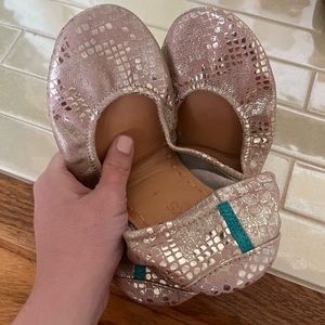 Light pink Tieks